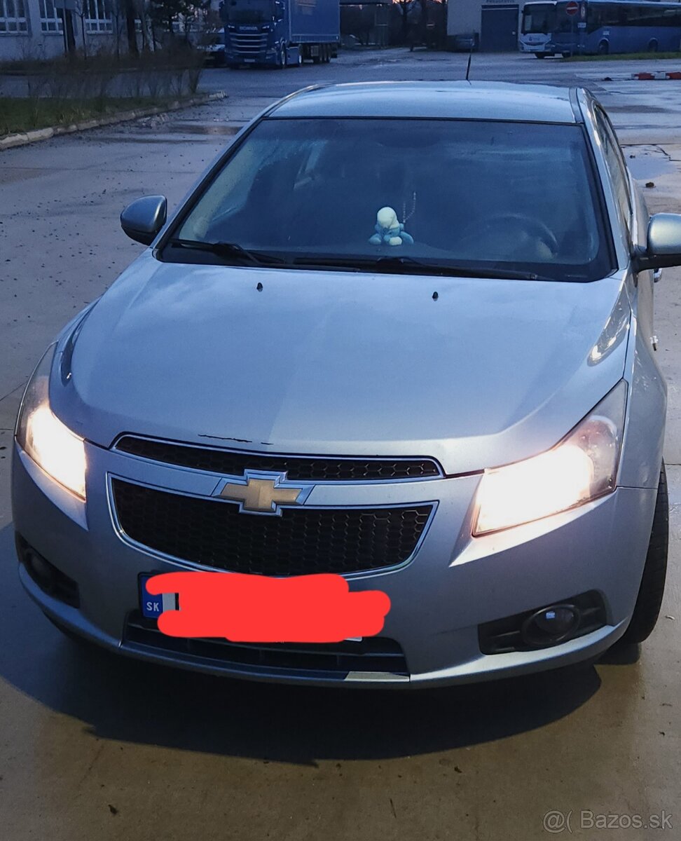 Predám CHEVROLET CRUZE LT, 1.8 benzín (104 kW)