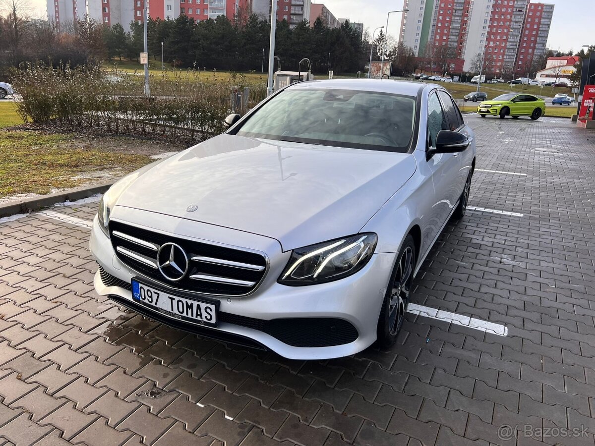 Mercedes e 220