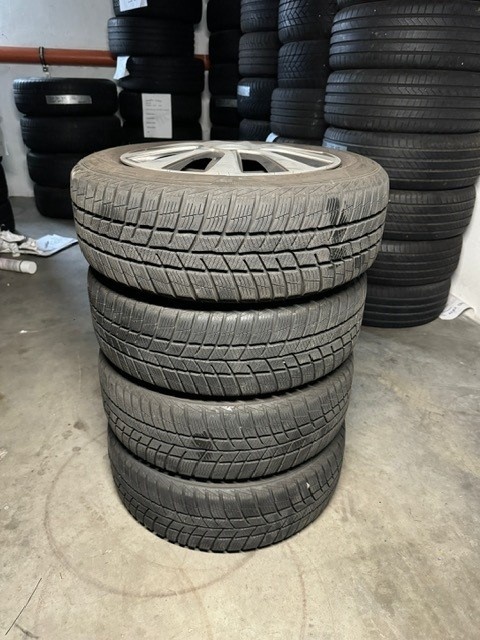 Škoda Fabia Pneu + plechové disky 185/60 R15 88T