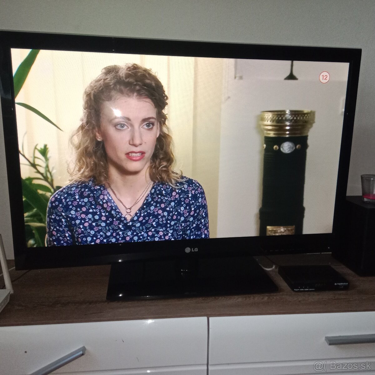 Televízor LG 42JP550