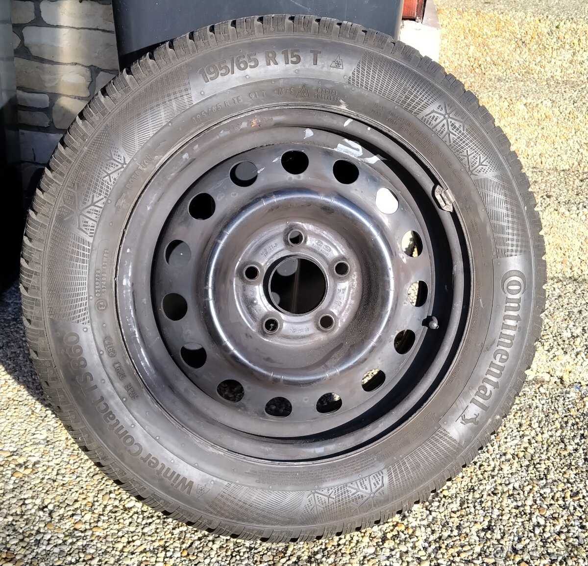 Predám zimné pneumatiky 195/65 R15 T