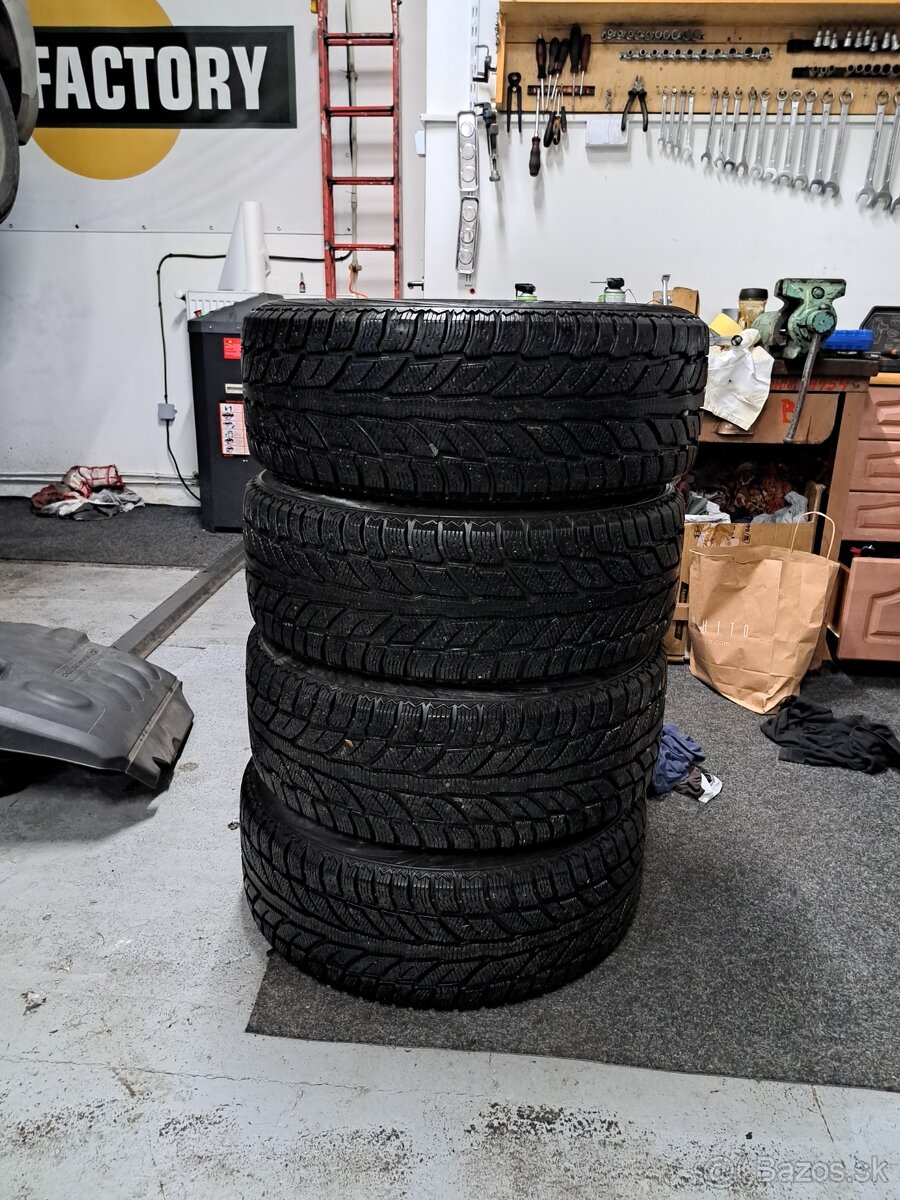 Preda zimne gumy 215/55 r18