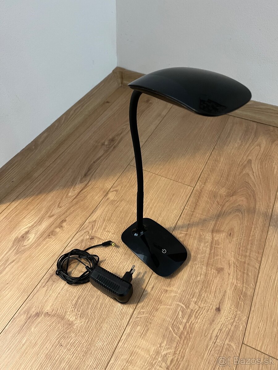 USB-BLACK ELEGANTNÁ STOLNÁ LAMPA