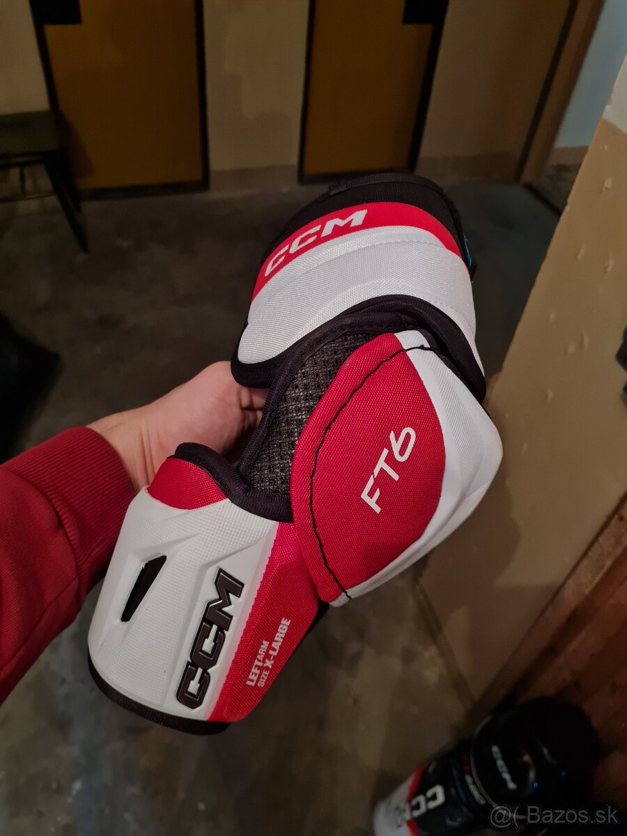 CCM Jetspeed FT6 XL Chrániče lakťov