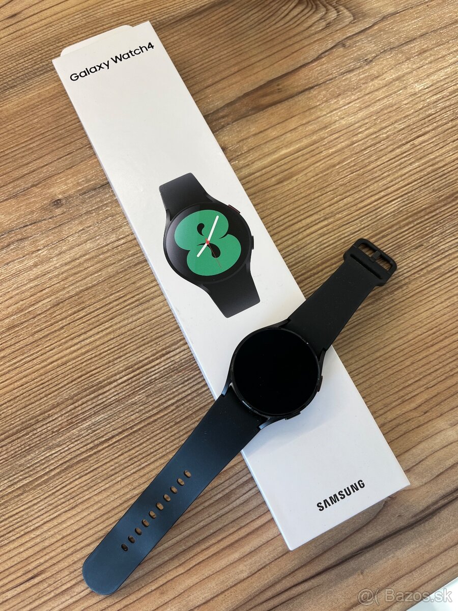 Predam Samsung Galaxy Watch 4 cierne 40mm