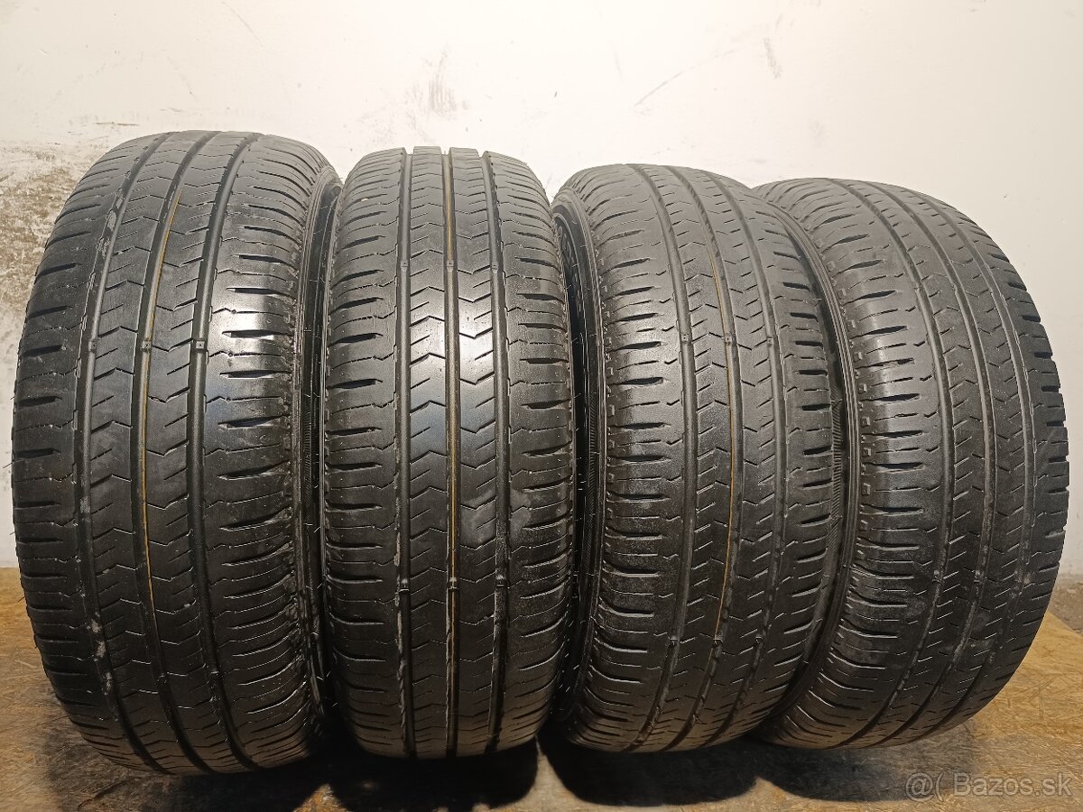 215/70 R15C Letné pneumatiky Nexen Roadian 4 kusy