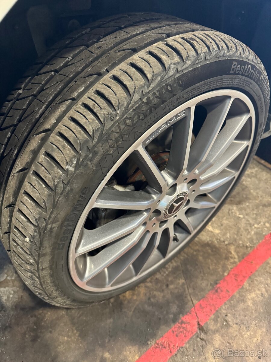 Letné penu 225/40 R18