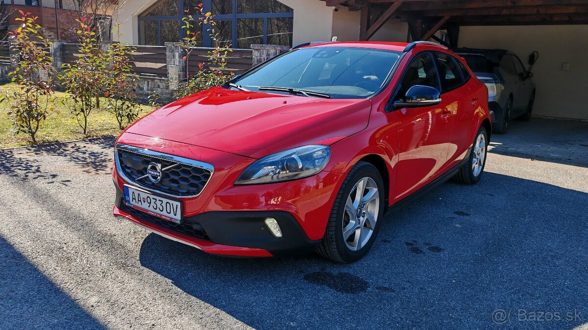 Volvo V40 Cross Country T5 Momentum AWD