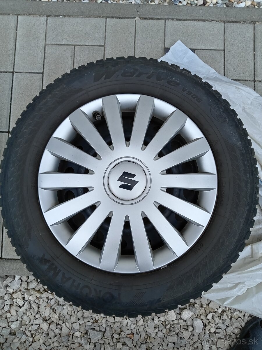 4 kolesá (disky+zimné pneumatiky+puklice) 215/60 R16