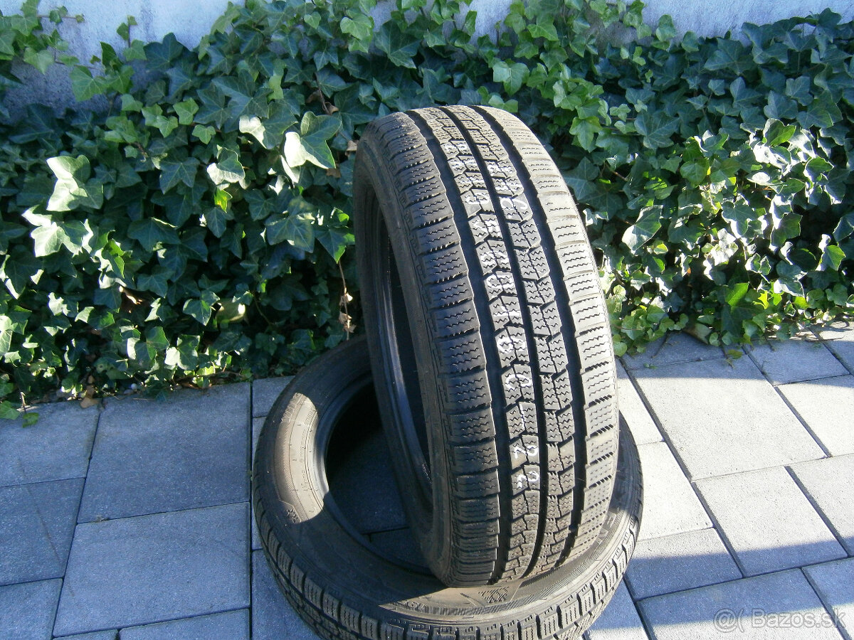 Predám 2x zimné pneu Nexen 195/60 R16C 97TXL