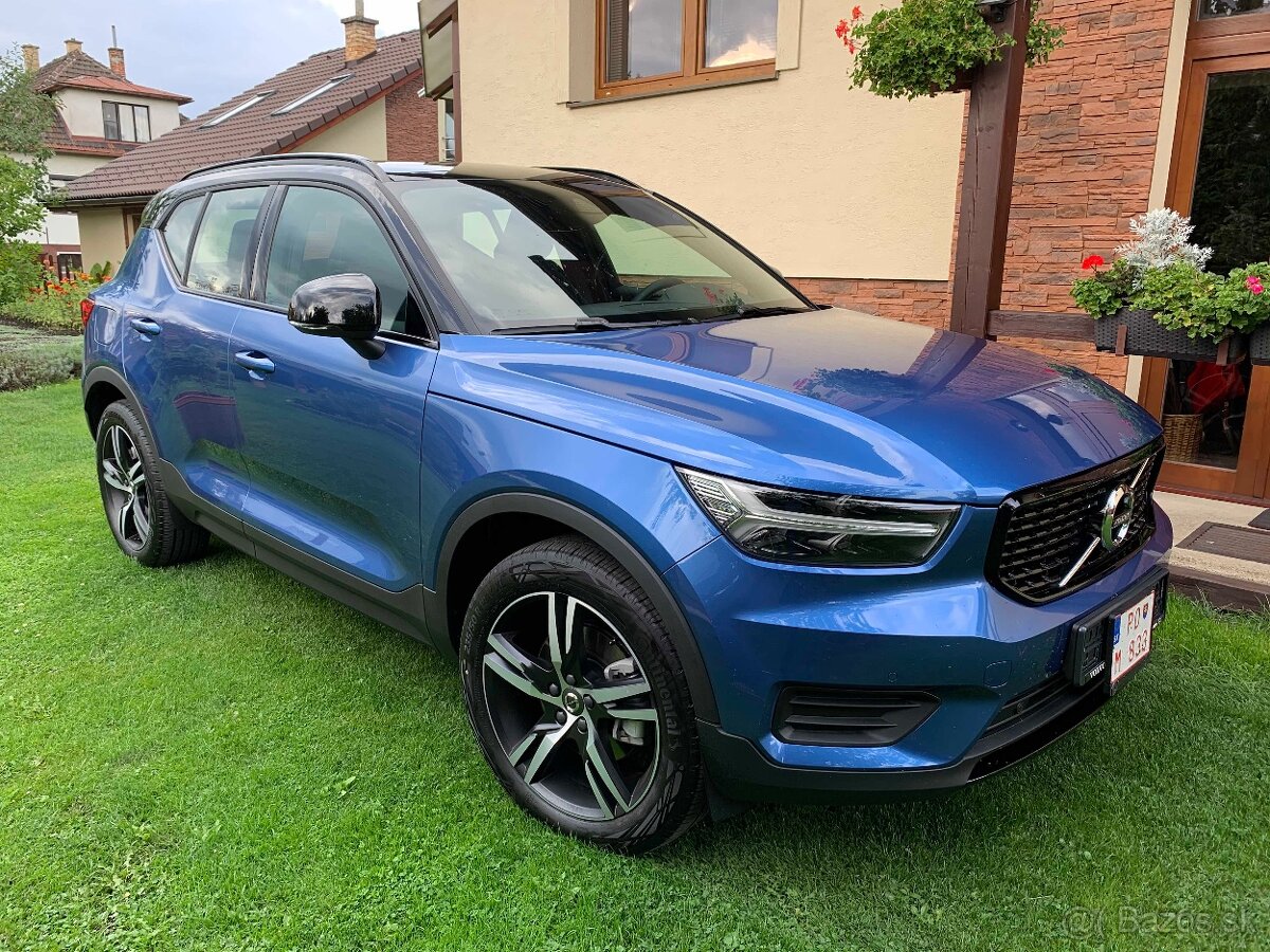 Volvo XC40 AWD D3 8AT R-DESIGN