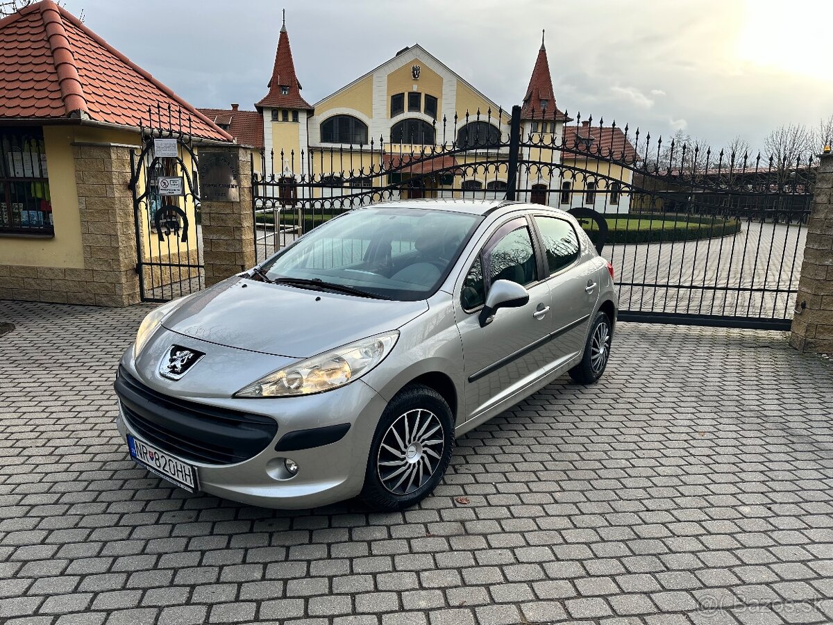 Peugeot 207 1.4 benzin 2009,116000km