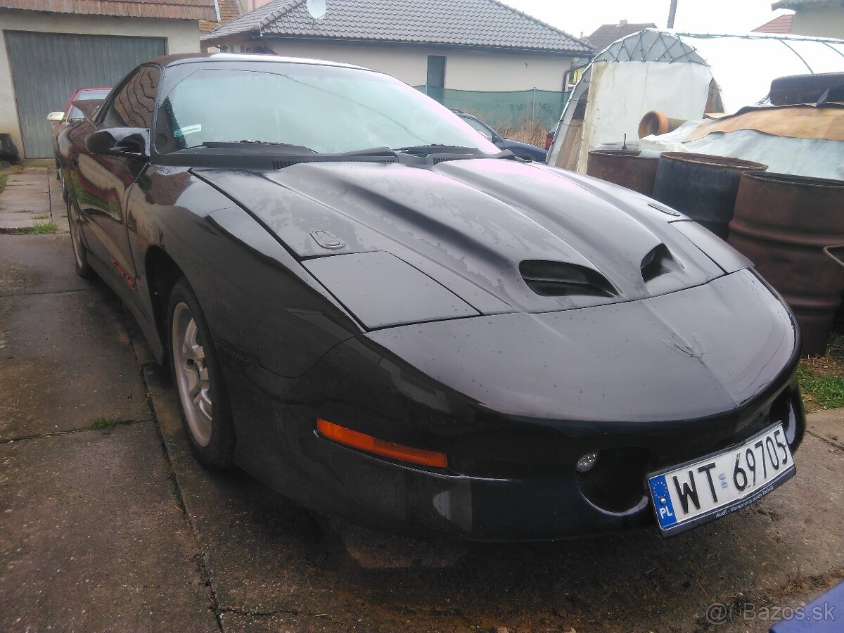 Pontiac firebird r.v1994 rozpredám na diely