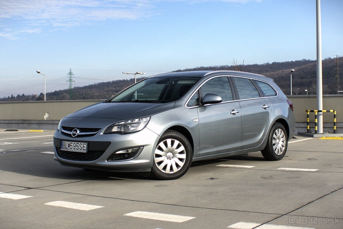 Opel Astra Sport Tourer ST 1.4 Turbo 140k Cosmo