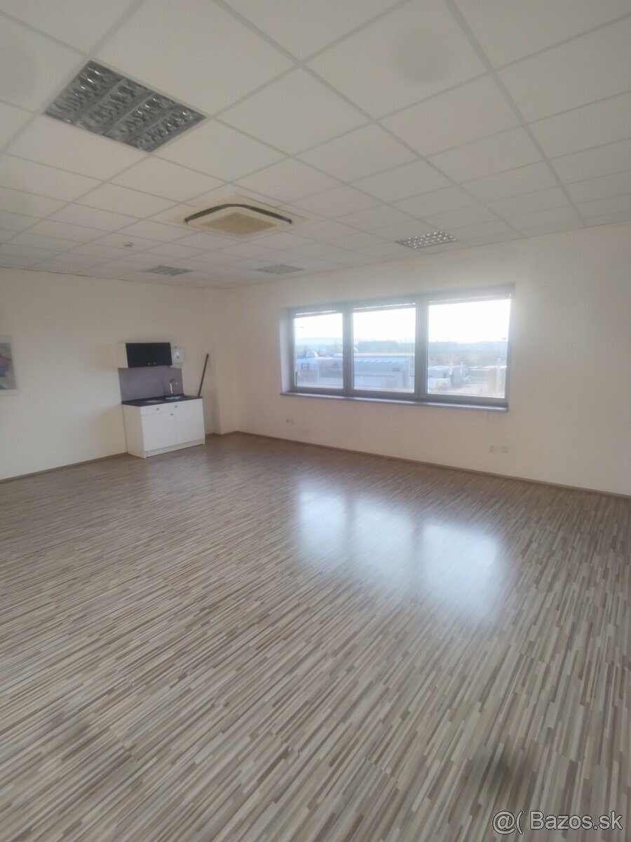 Kancelársky/ administratívny priestor 44,36m2