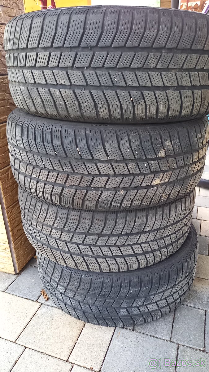 Zimné pneumatiky 215/55 R16