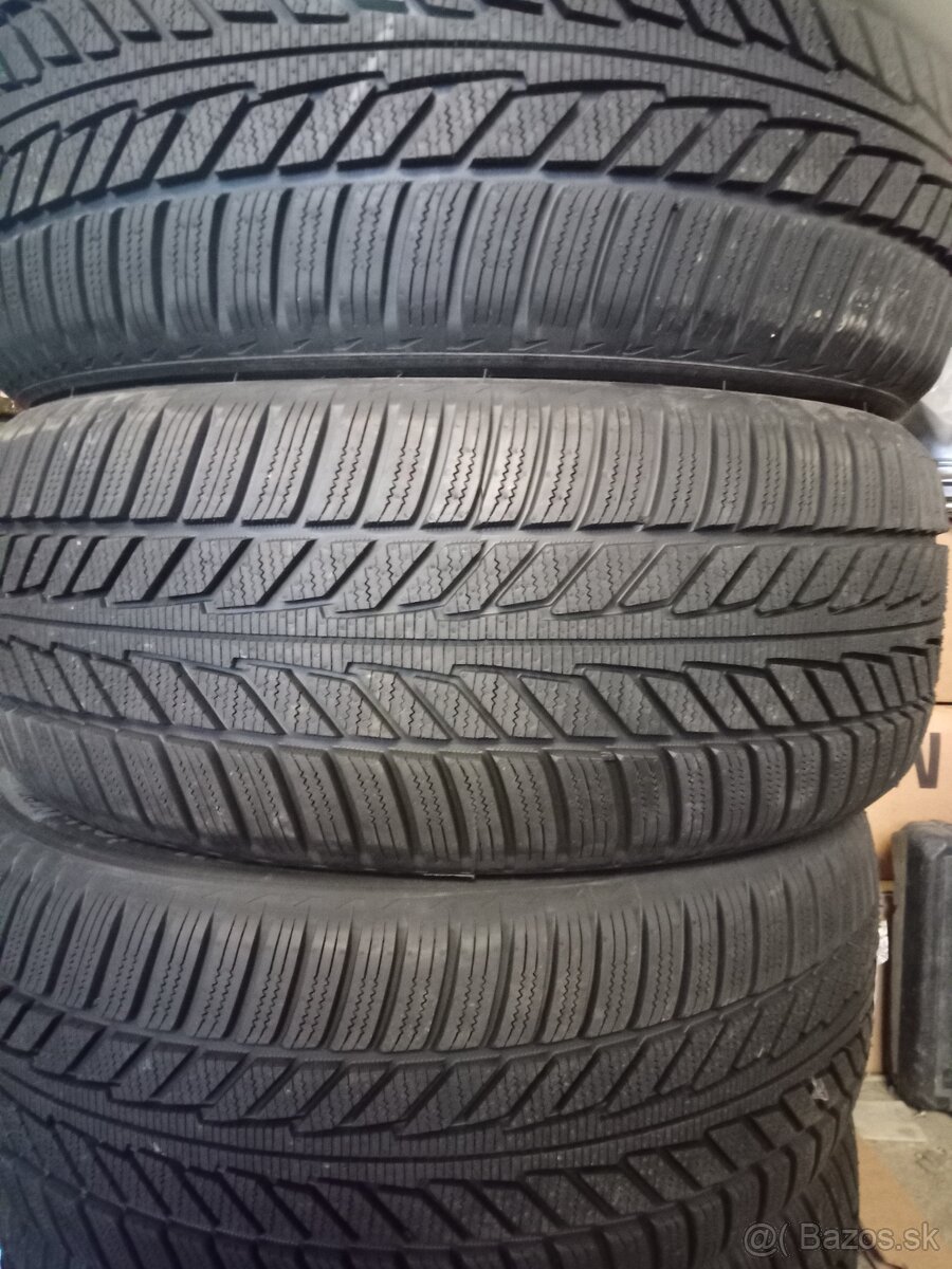 255/50 R19 107 SUV EV zimné pneumatiky Hankook