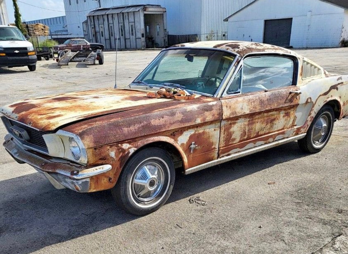 1966 Ford Mustang FASTBACK