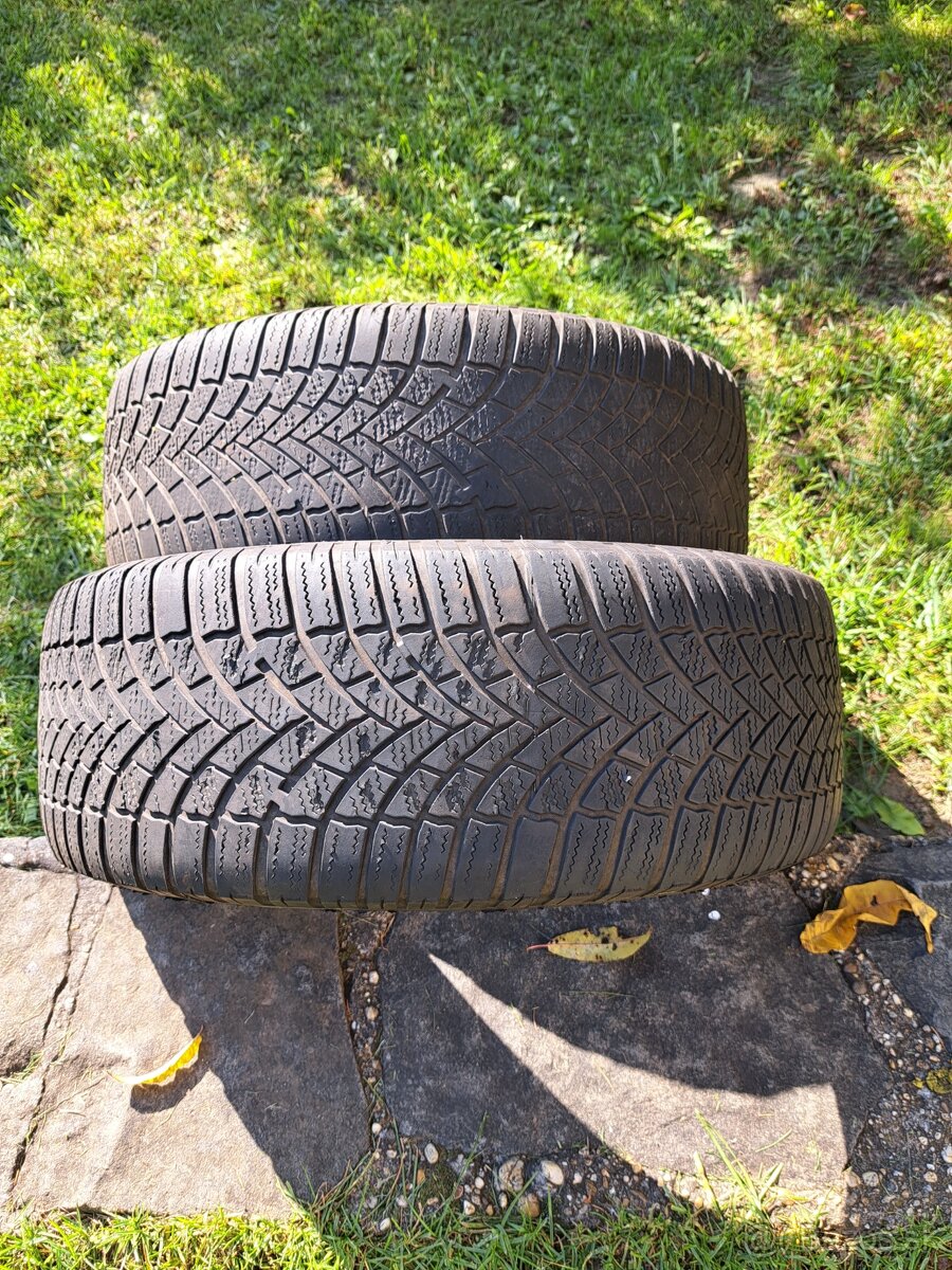 Zimne pneu 215/60 r16