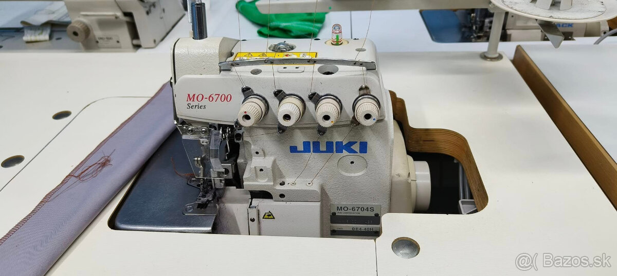 Průmyslový overlock 4 nitný Juki MO-6700