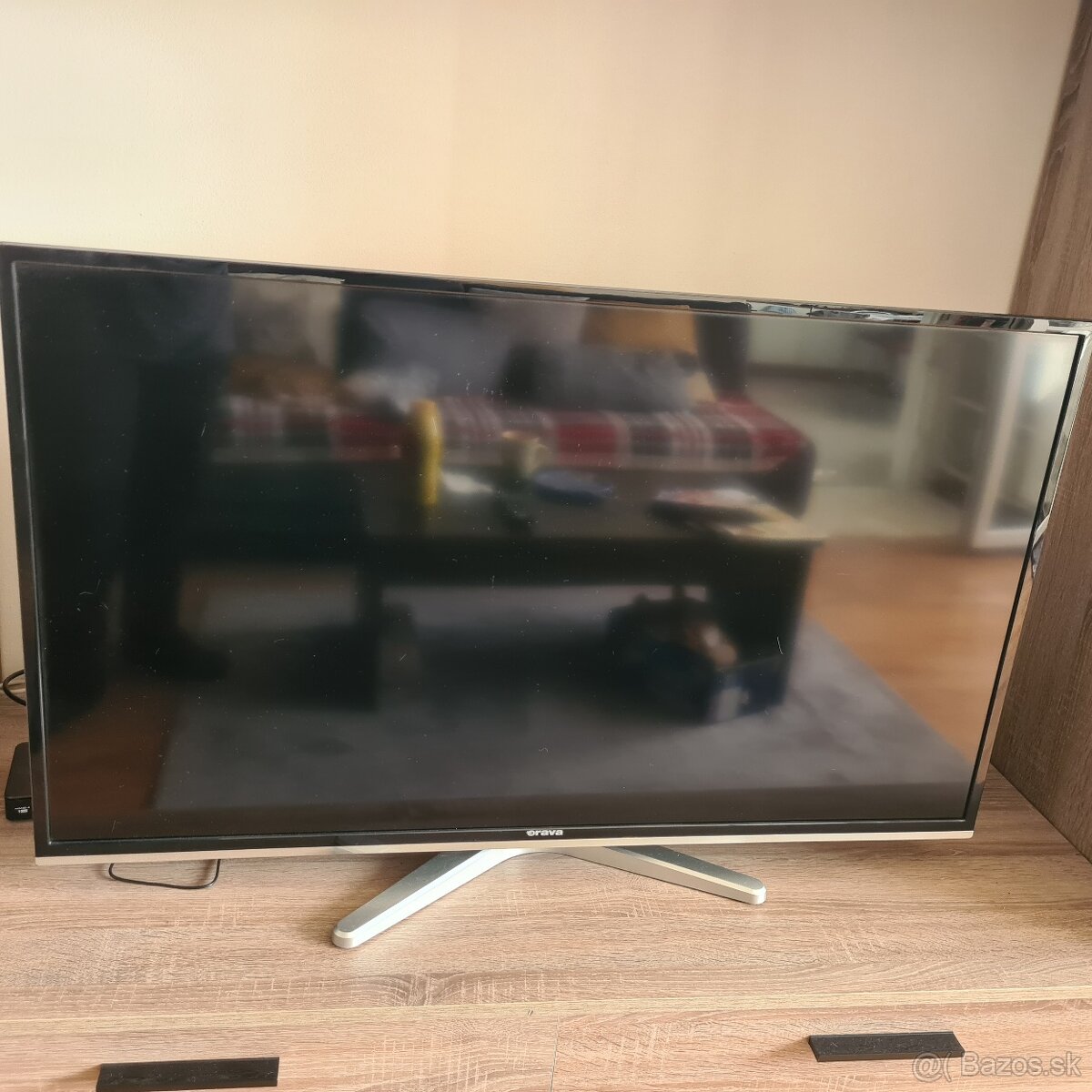 Smart LED TV Orava 43 "