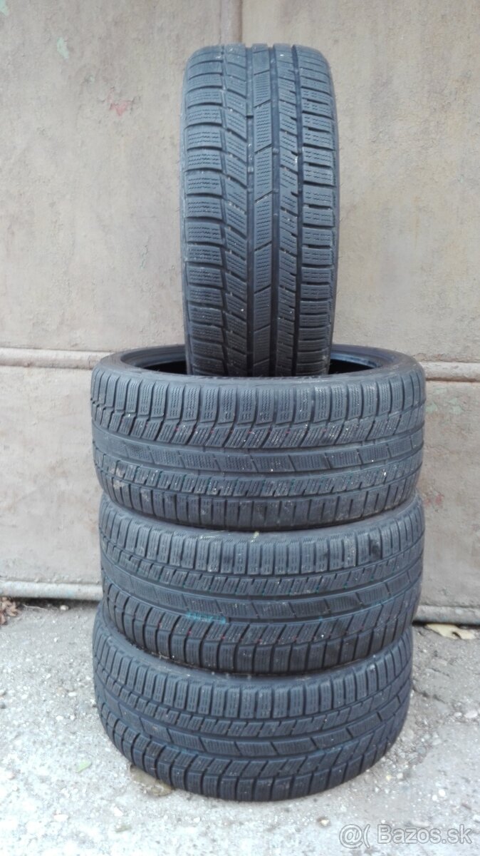 Predám 4-Zimné pneumatiky Toyo 225/40 R18 a 245/35 R18