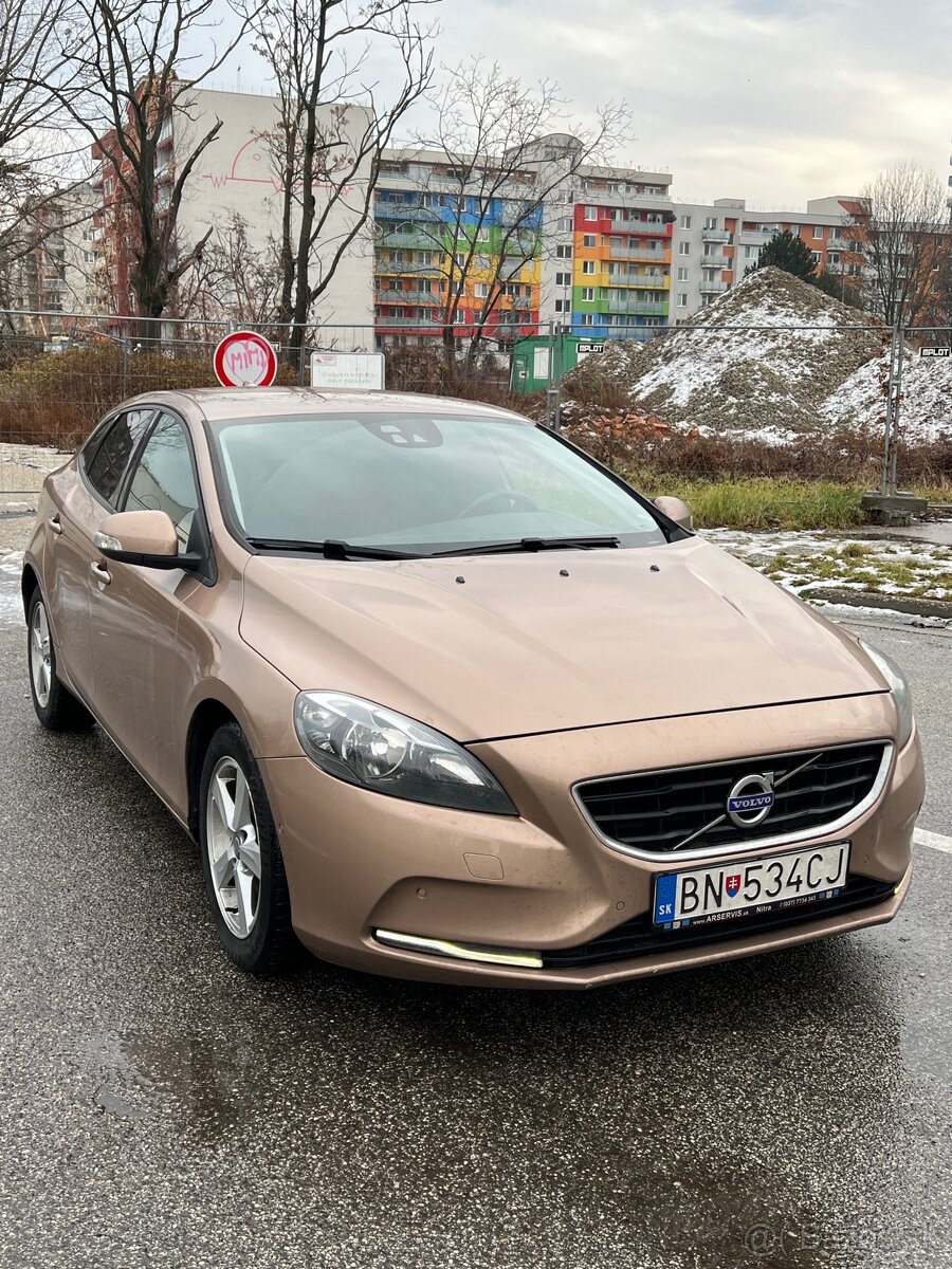 Volvo V40 D2 automat