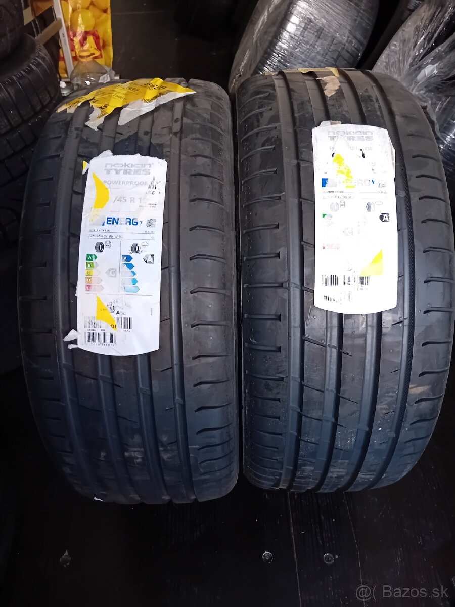 2x 225/45R19 nové pneu Nokian