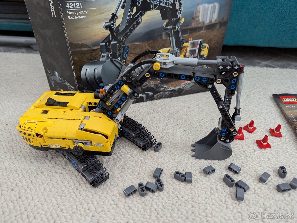 Lego Technic pásový bager