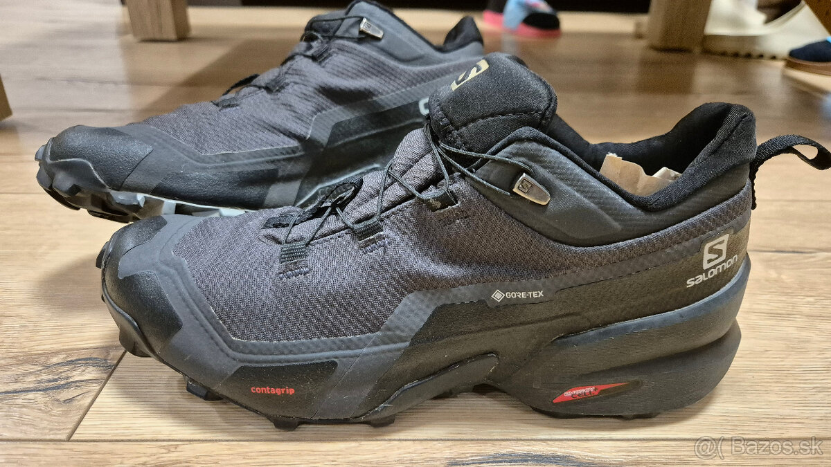 Kybun Interlaken Navy a Salomon CrossHike GTX Pro