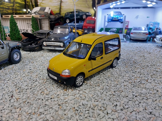 model auta Renault Kangoo 1.4 RT Otto mobile 1:18