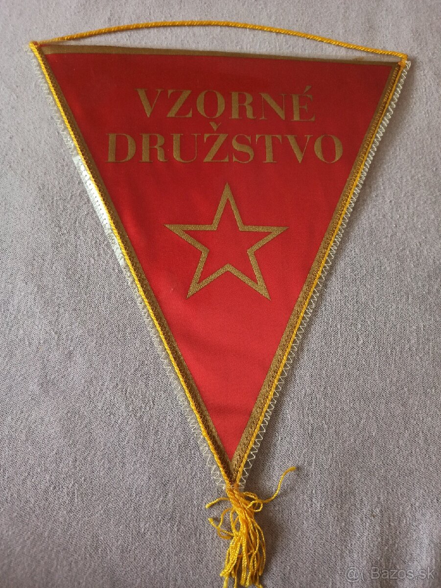 Predám - vojenská vlajka,,Vzorné družstvo,,.