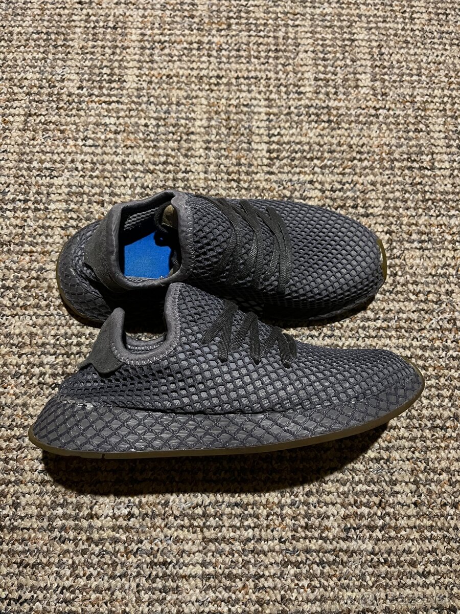 Adidas Deerupt, velikost 37 1/3 sivé