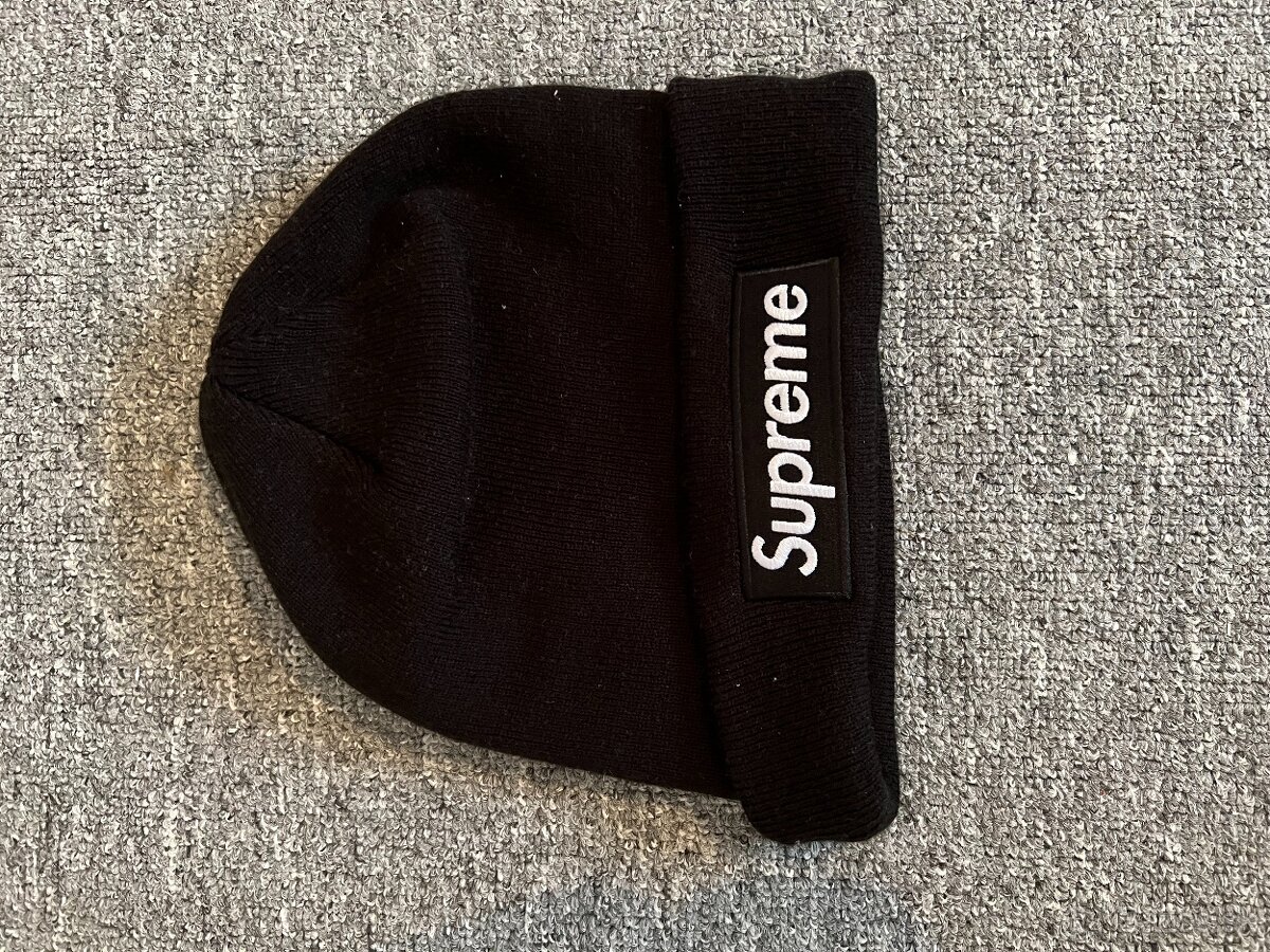 Supreme ciapka beanie