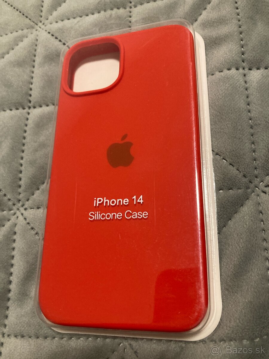 Červený kryt na iPhone 14