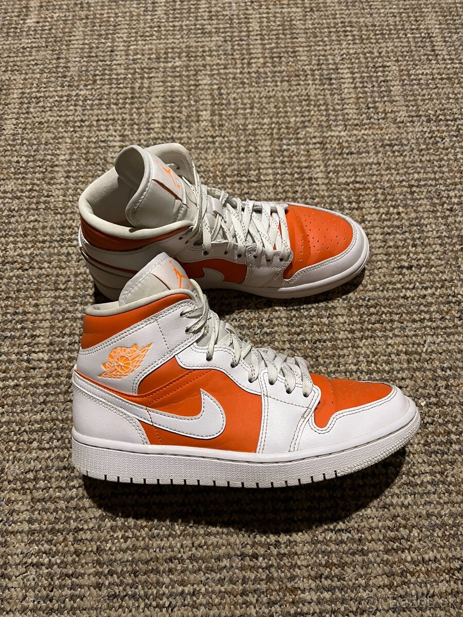 Nike Air Jordan 1 Mid SE "Bright Citrus", velikost 38,5