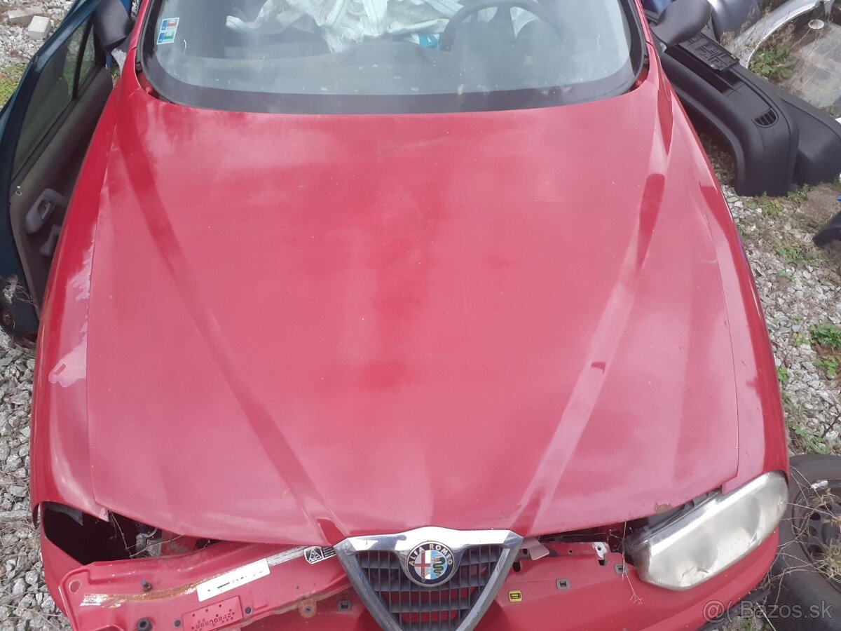 Predám prednú kapotu na alfa romeo 156