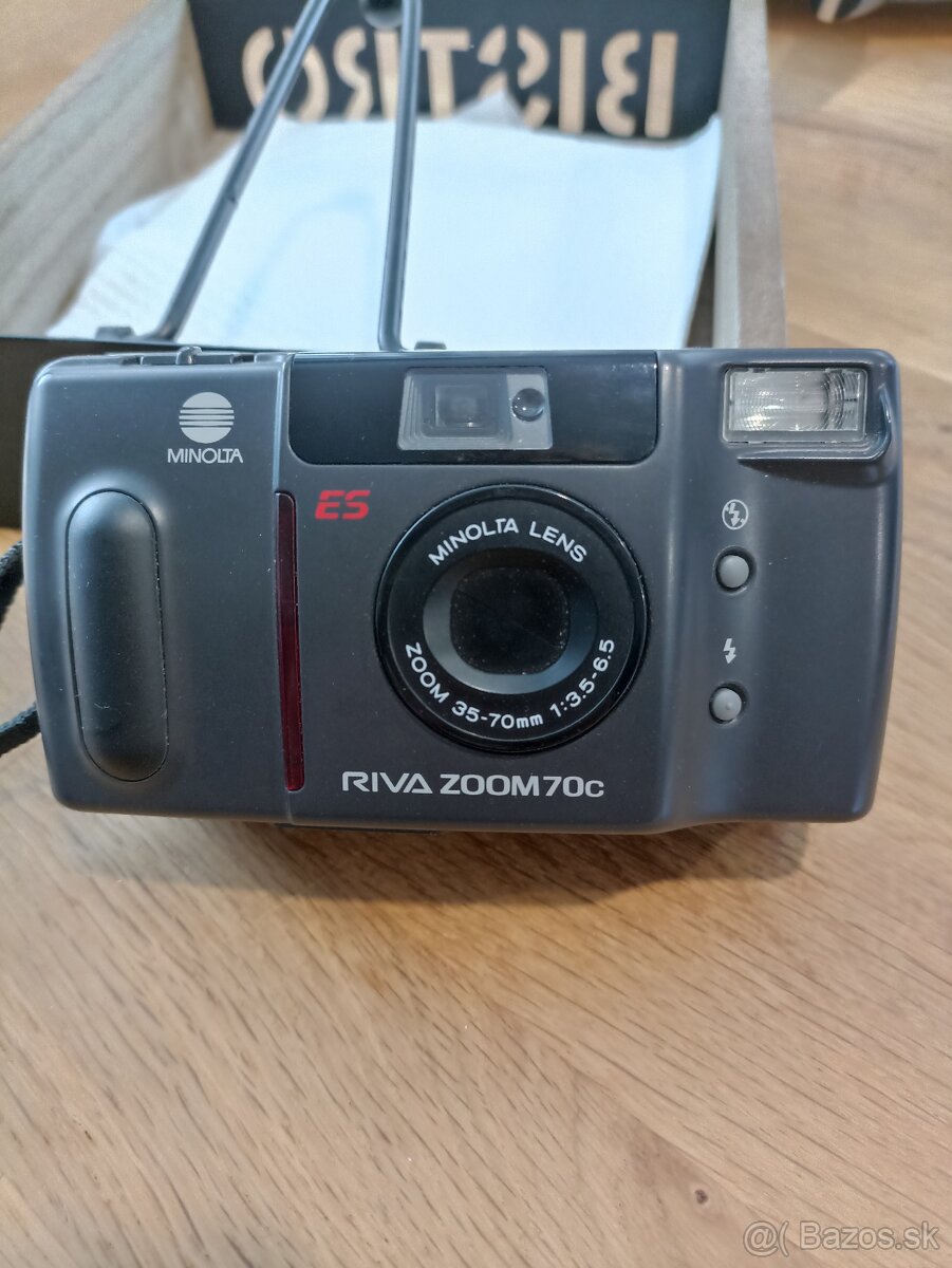 Minolta Riva zoom 70c  filmový fotoaparát 35mm