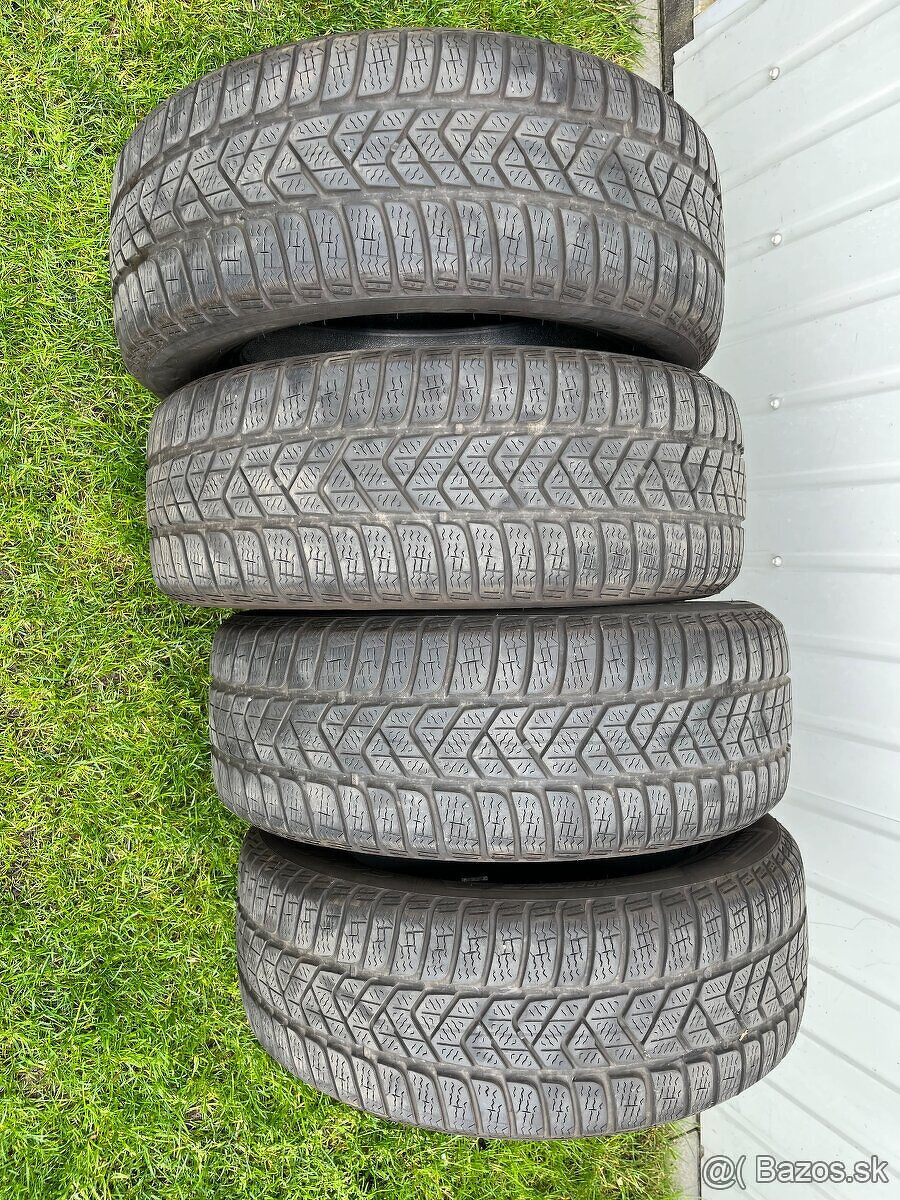 Zimne pneu 215/60 R16 Pirelli DOT 2422