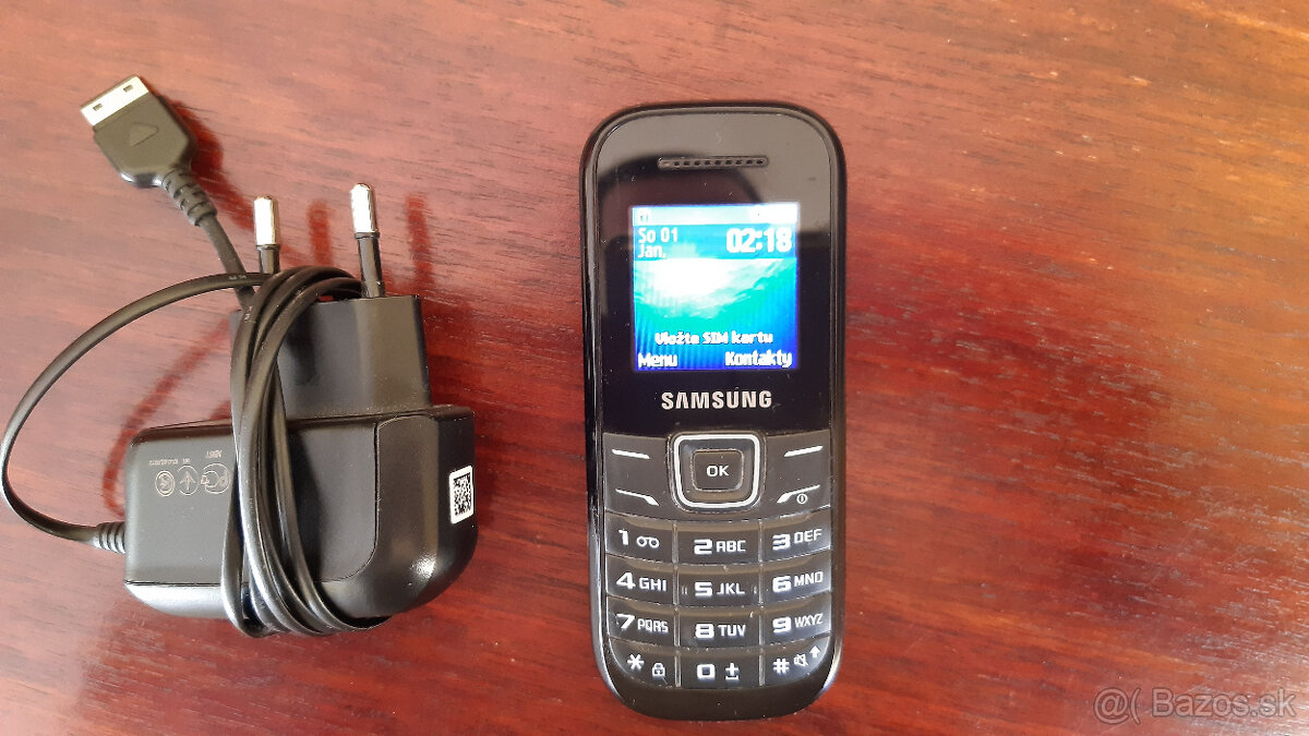 Predám mobil Samsung GT-E1200 M