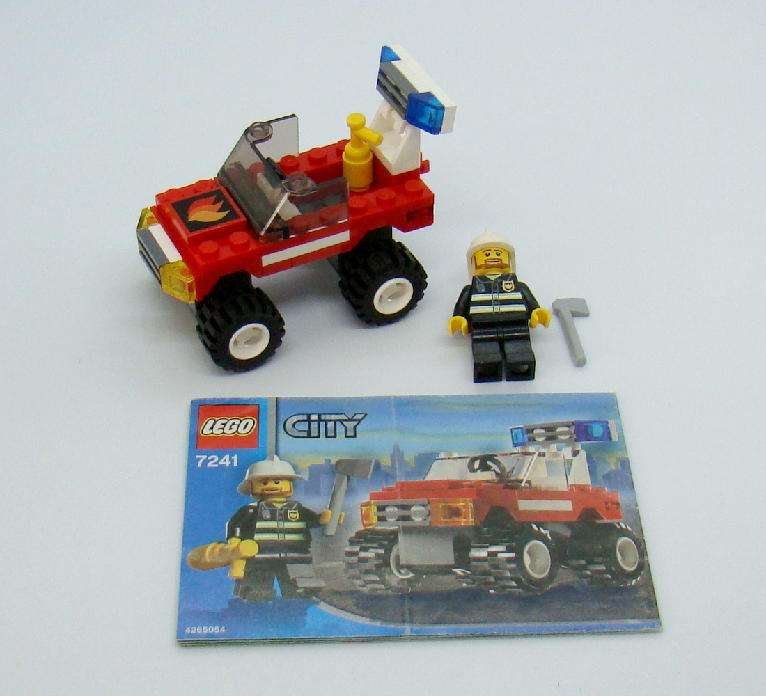 Lego City 7241 Fire Car