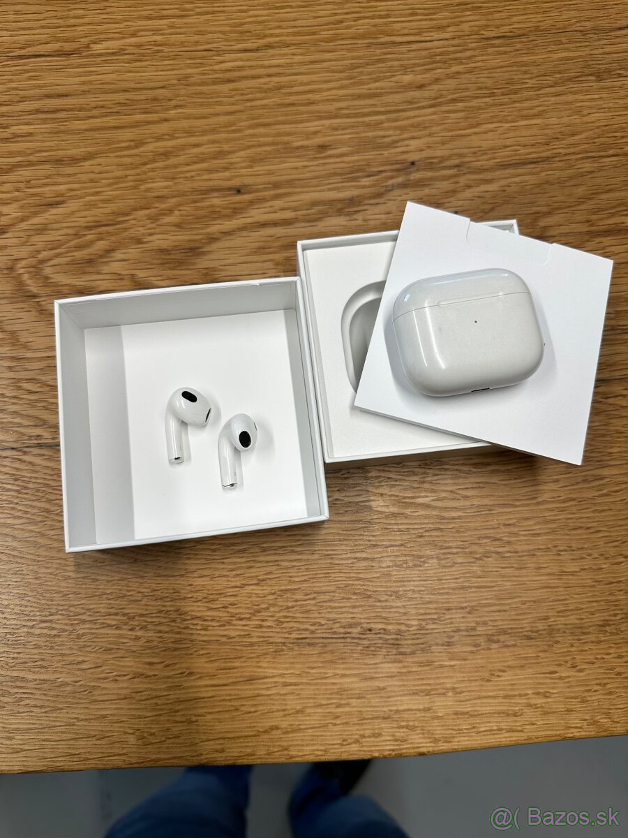 Apple AirPods 3.generácie MagSafe púzdro ORIGINÁL