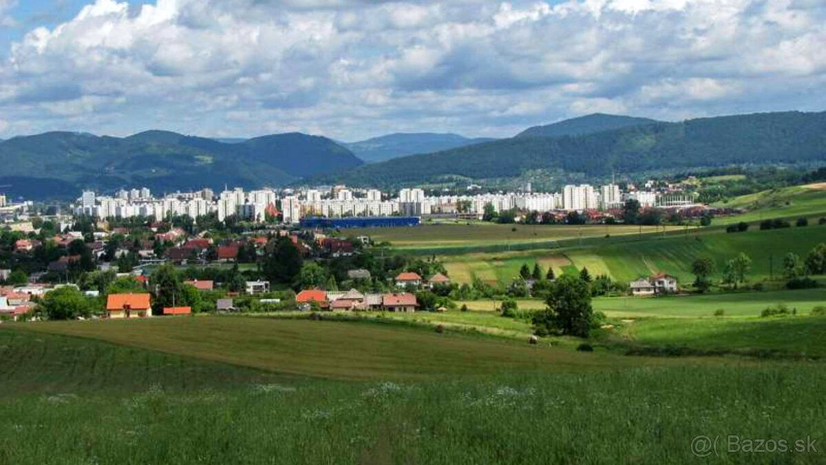 EXKLUZÍVNE Rovinatý stavebný pozemok 1.226 m2, výborná