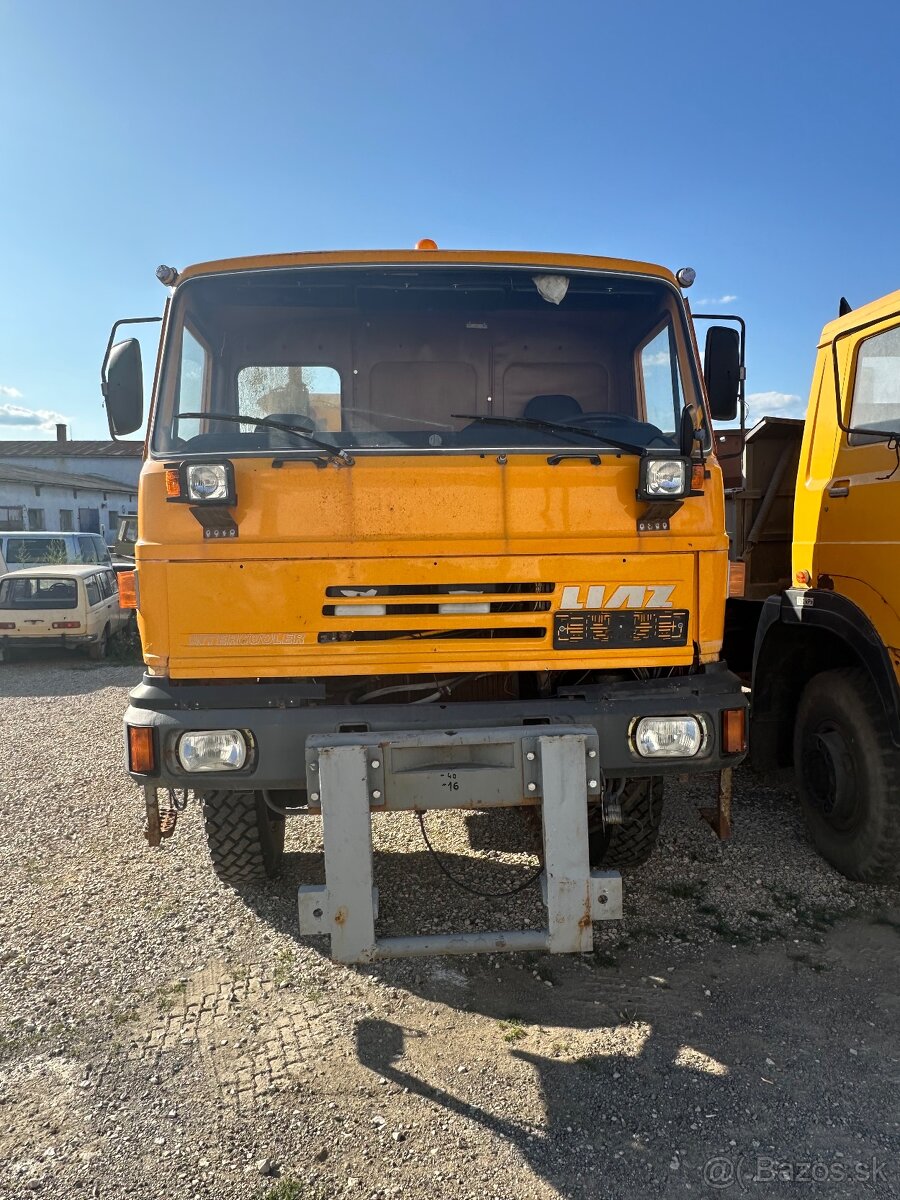 Liaz 4x4 nosic vymenitelnych nadstavieb