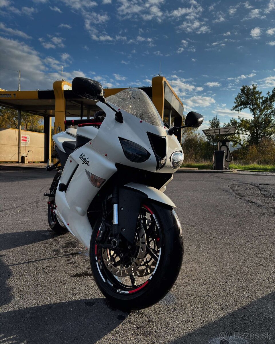 Kawasaki ZX6-R (ZX600P)