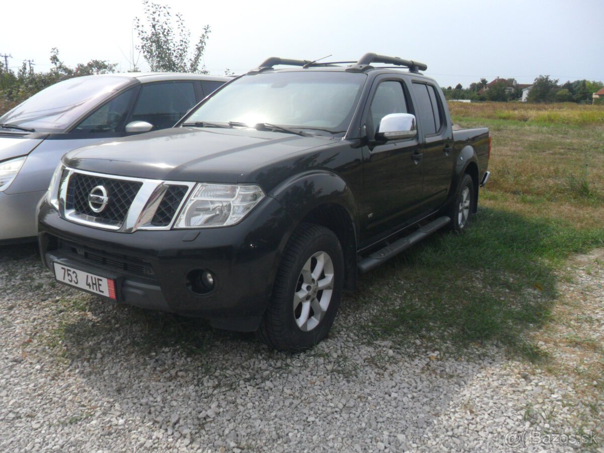 Predam Navara D40 V9X Platinum r.2013 NEPOJAZDNE.