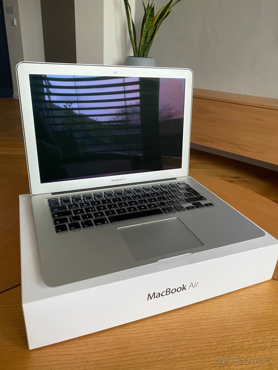 MacBook air 13”