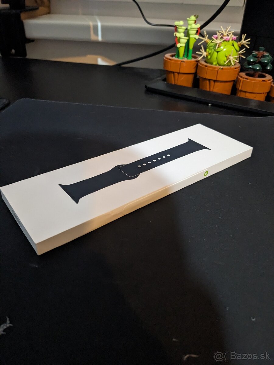 Apple Watch Midnight náramok M/L