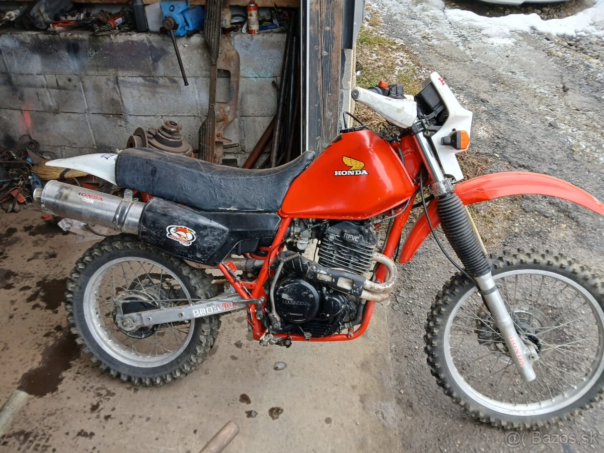 Honda XL 600R.