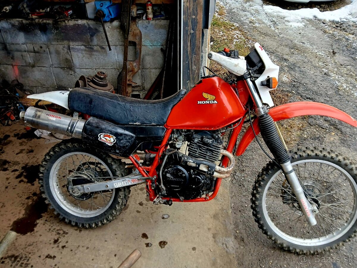 Honda XL 600R.